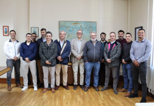 Directivos e técnicos da empresa líder de auga e saneamento de Portugal visitan as instalacións do ciclo da auga en Carballo